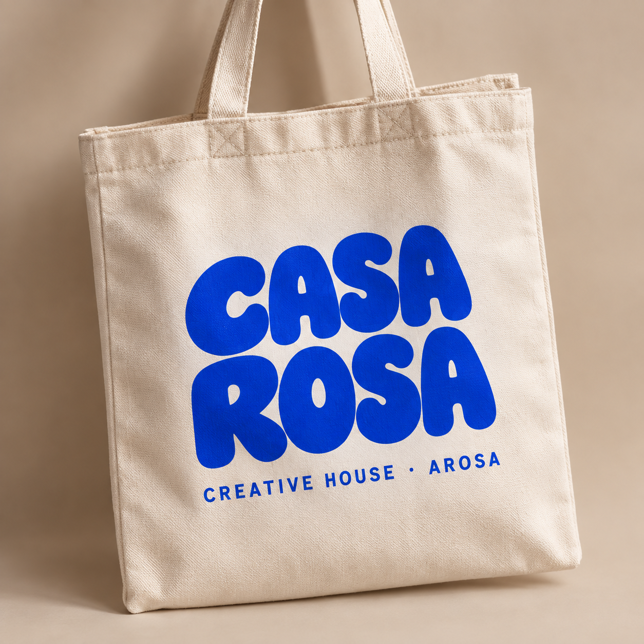 Cremefarbene Casa Rosa Stofftasche mit blauem Logo